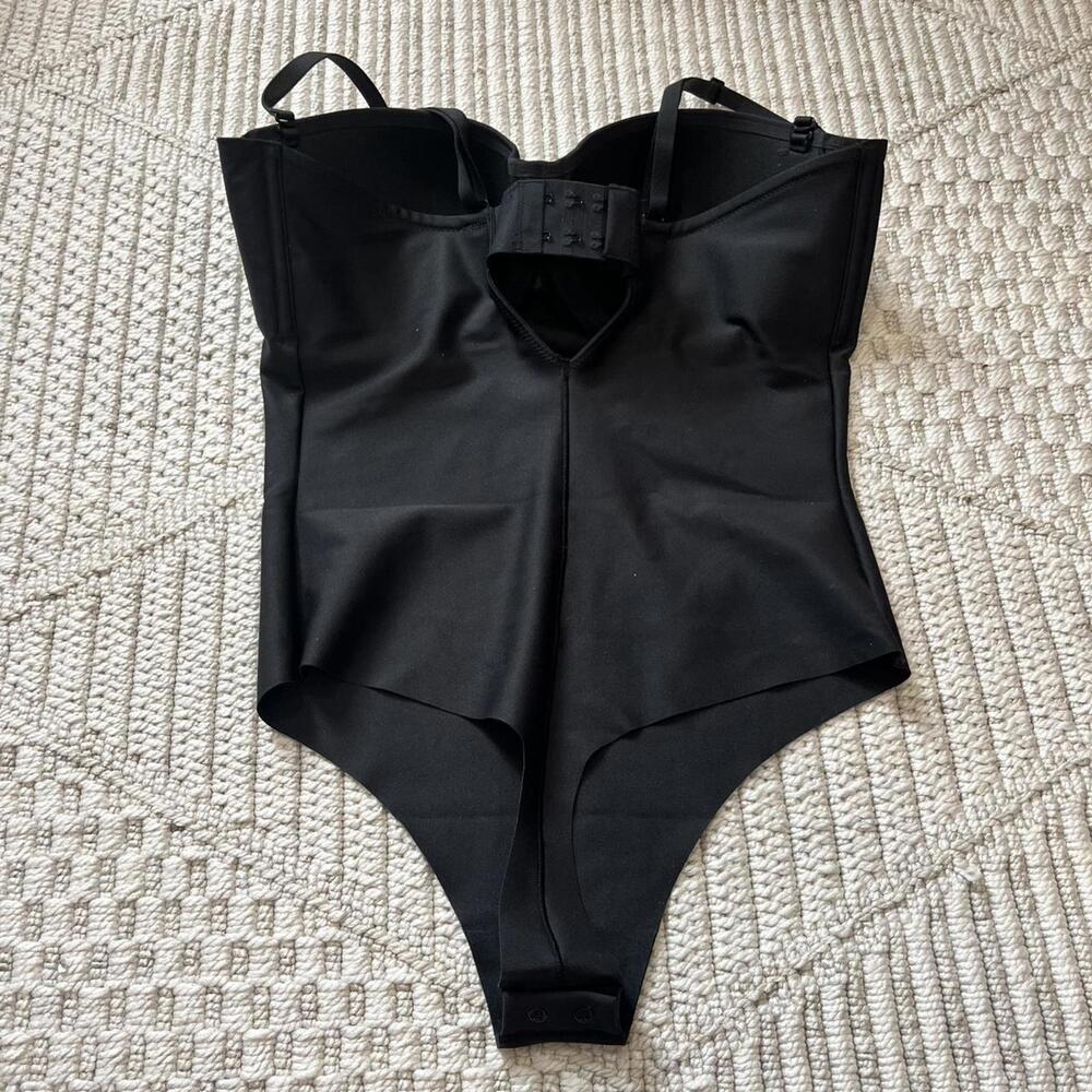 Skims Body Underwire Thong Bodysuit - Picture 2 of 4